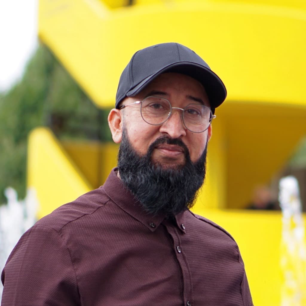 Imran (Anees) — Owner & Barber